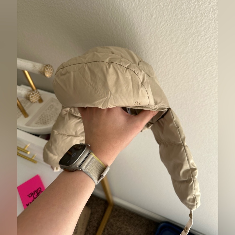 LULULEMON HAT